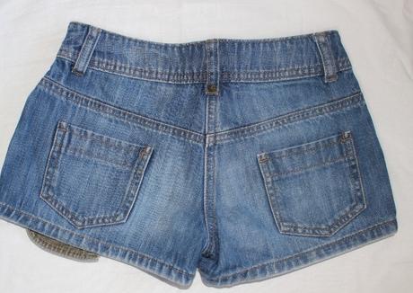 Ho31. riflové kraťasy s kovovými cvočky 9-10 let, 140