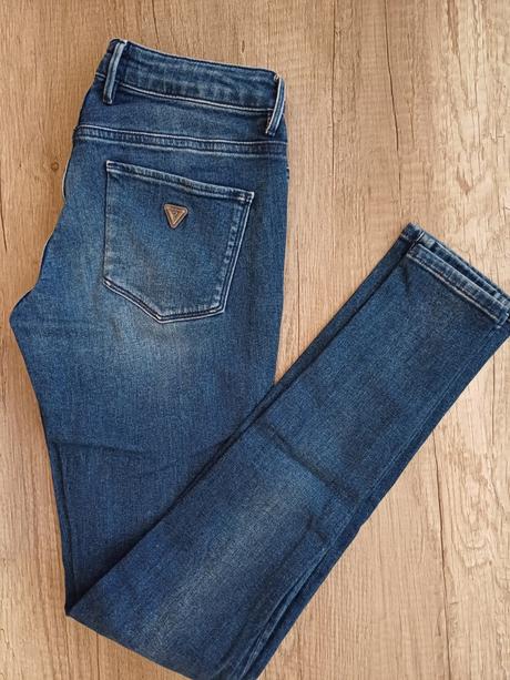 Mega balicek luxusni dziny guess a jine, guess,s