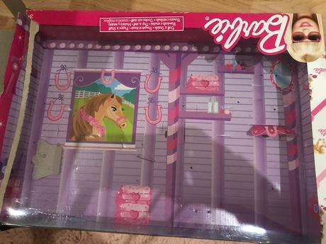 Staj s barbie, 2 kone a doplnky, 