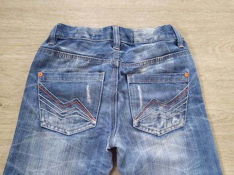 Světle modré rifle, 134