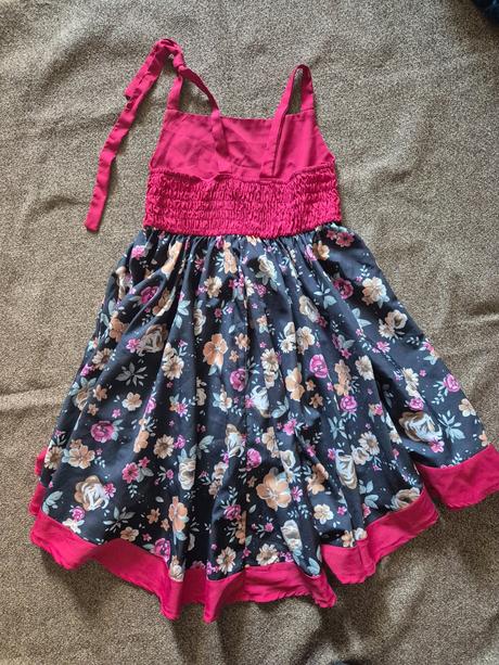 Dívčí šaty vel. 122/128, 122