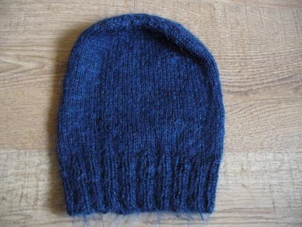 Ručně pletená čepice z moheru na 5 - 6 let, 110