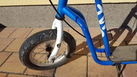 Koloběžka yedoo two, yedoo