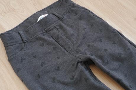 Treginy se srdicky - pevnejsi teplejsi material, h&m,134