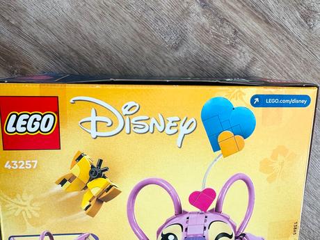 Lego disney 43257 andílek,