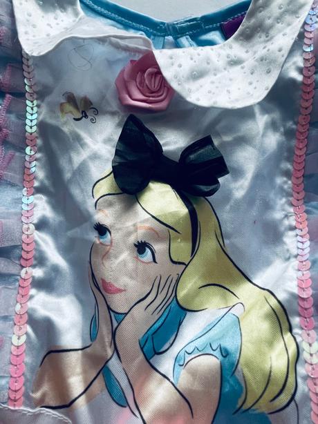 An13/ kostým alenka z říše divů - v.104, 