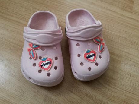 Nazouváky růžové, 24