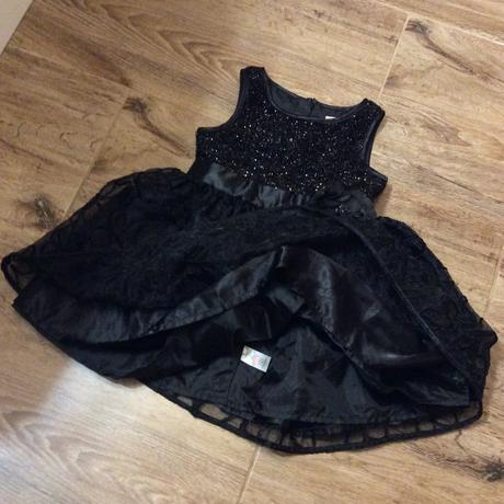 Slavnostní šaty, tu,110