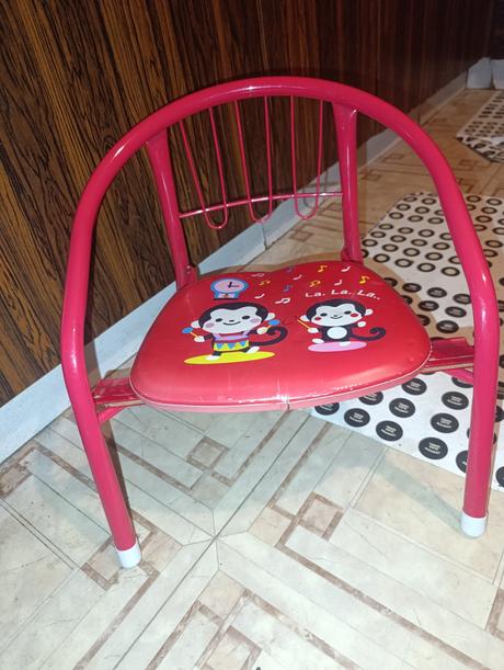Dětská červená židlička s opěradlem, 4baby
