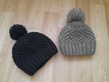 2 zimní čepice vel. 8 - 12 let - cena za obě, 