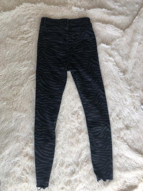 Zara 36 cerno sede vzor zebra, zara,36