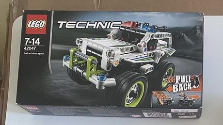 Lego technic set 42047,