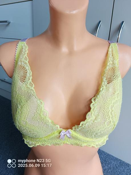 Podprsenka zn."dorina" vel."80e", 80e