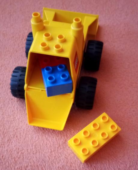 Lego duplo - nakládač / nákladní auto,