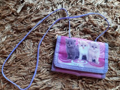 Peněženka používaná s kočičkami,