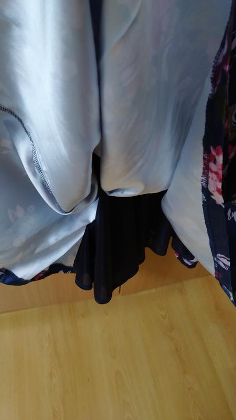 Společenské šaty mela london, 42