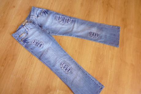 Džíny, 28