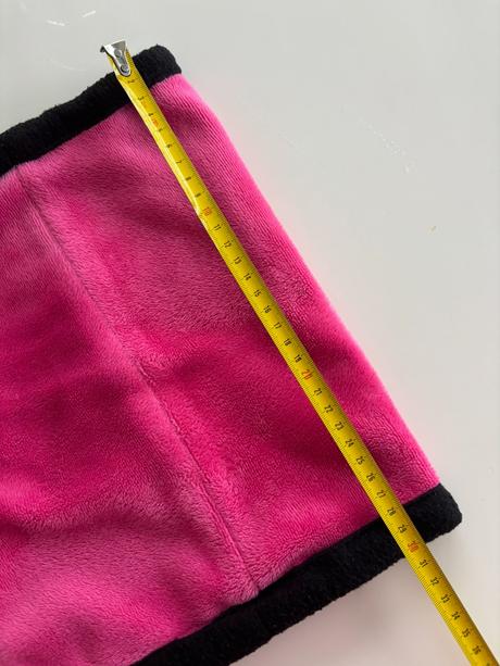 Dívčí nákrčník, 