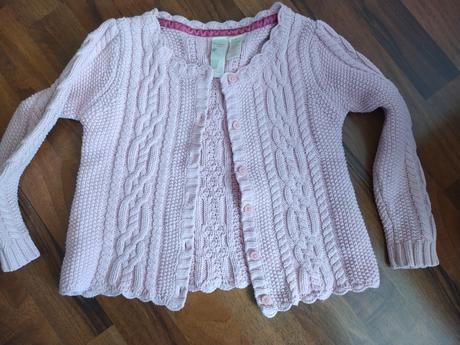 Růžový svetřík, 104