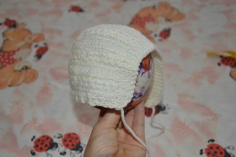 Novorozenecká čepička větší, smetanová, 62