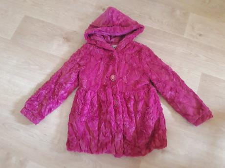 Luxusní chlupatý kabátek, 128