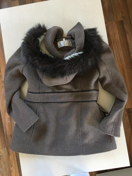 Kabátek s datlovými knoflíky a kožešinkou, vel m/l, new look,l