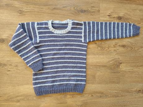 Pletené prouhaté svetry, 134