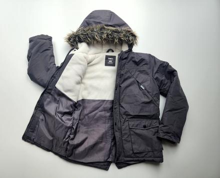 Zimní bunda s kožešinovou kapucí vel. 146-152, 146