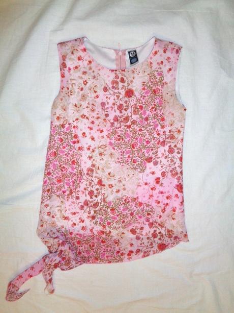 Exkluzivní růžový top s kytičkama, c&a,146
