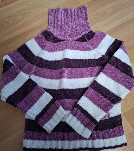 Svetr rolák vel. 140, 140