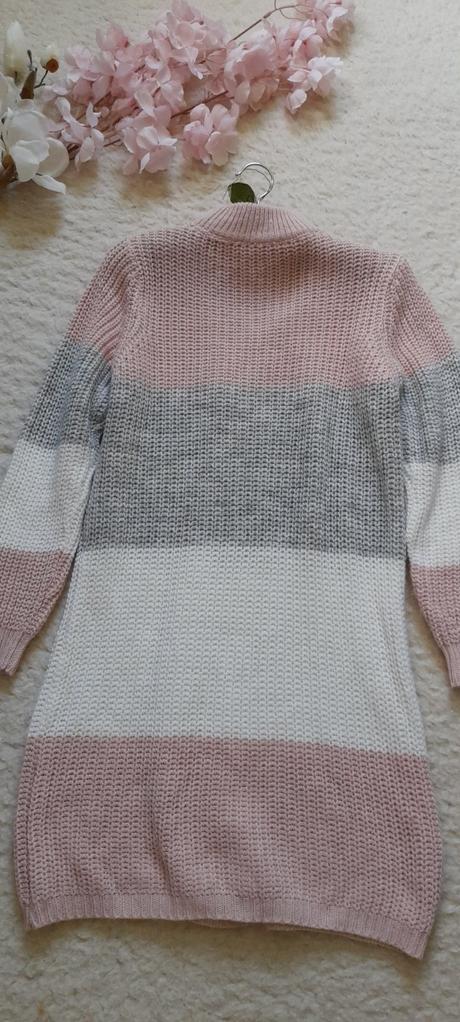 Zdobené svetrové mini šaty, 