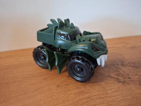 2x autíčko na cvrka+motorka,