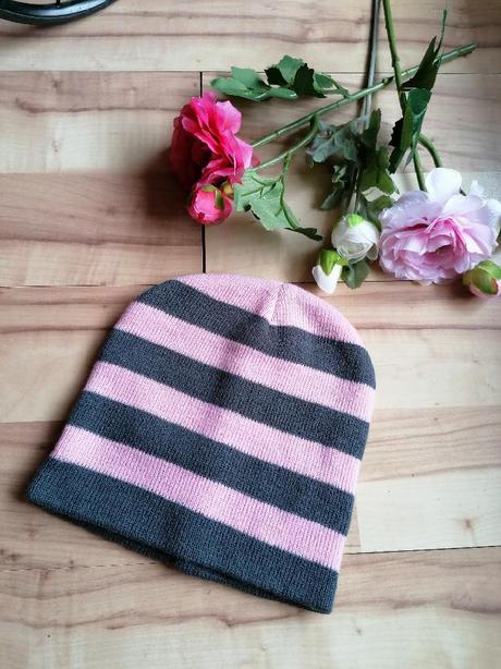 Čepice s pruhy, 110