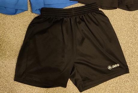 Kraťasy jemné, sportovní vel.128, 128