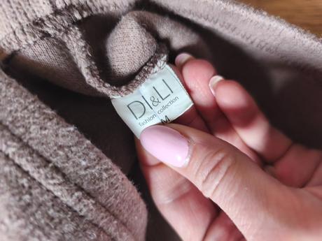 Hnědé lila svetrové šaty 146-158, 152