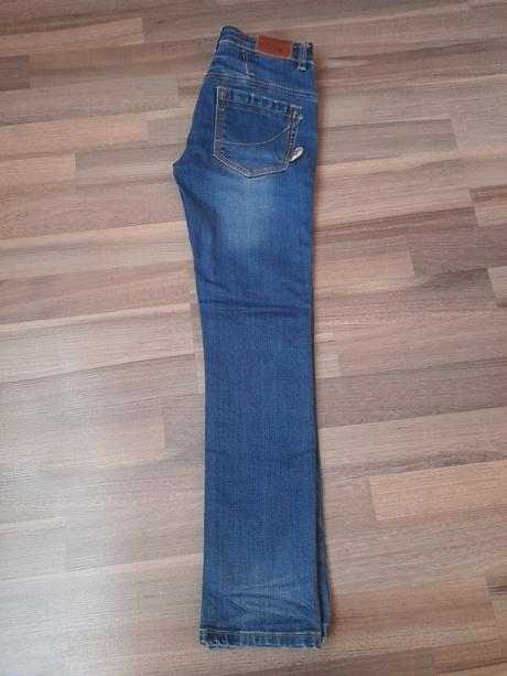 Dívčí rifle, pompdelux,146