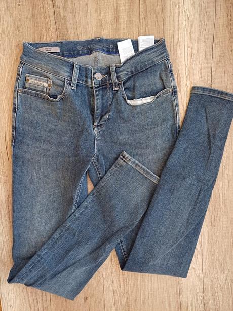 Mega balicek luxusni dziny guess a jine, guess,s