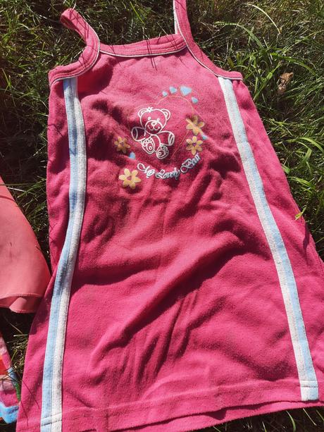 Dívčí šaty třešínky a medvídek vel. 98 - 104, 98