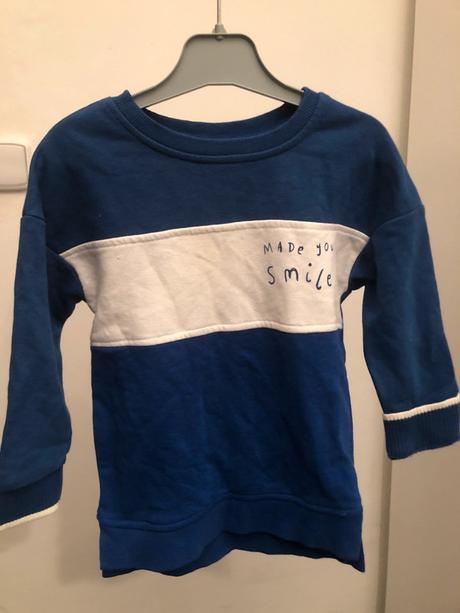 Modrobílá mikina, 92