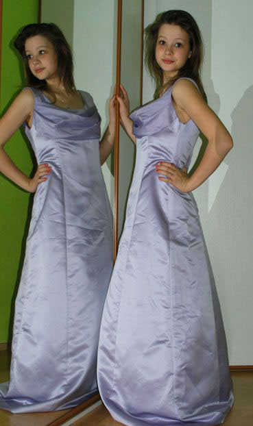 Společenské plesové večerní fialové dlouhé šaty, 38