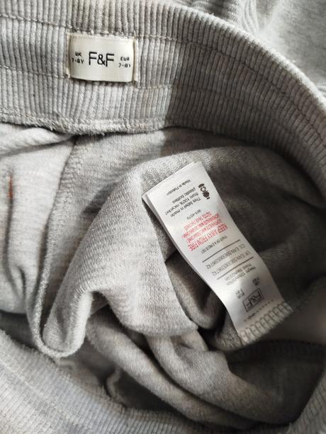 Kraťasy zn. f&f vel.128, f&f,128