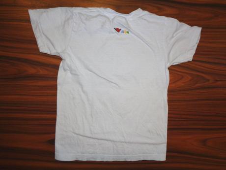 Bílé tričko se zvířátky na ostrově, 116