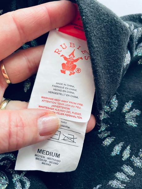 An11/ kostym monster high - v.cca 128,