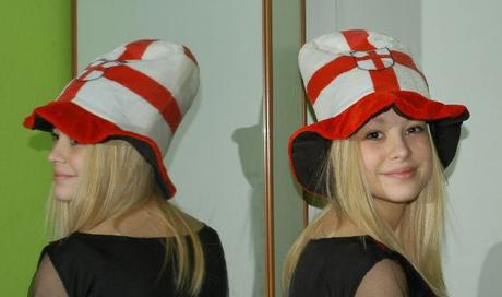 Karnevalový velký měkce vystužený klobouk,