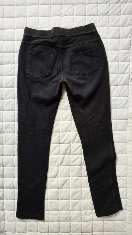 Černé úpletové kalhoty, 146