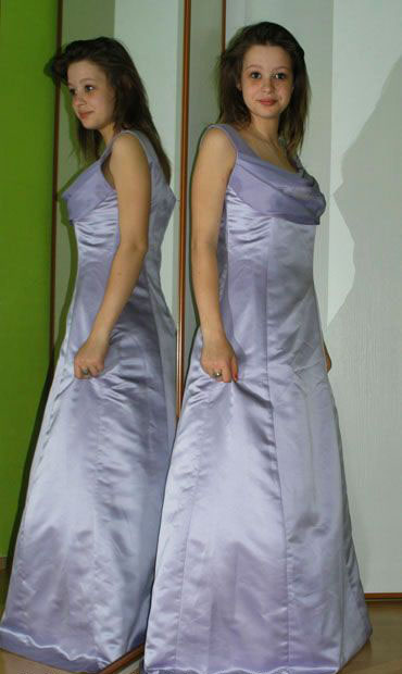 Společenské plesové večerní fialové dlouhé šaty, 38