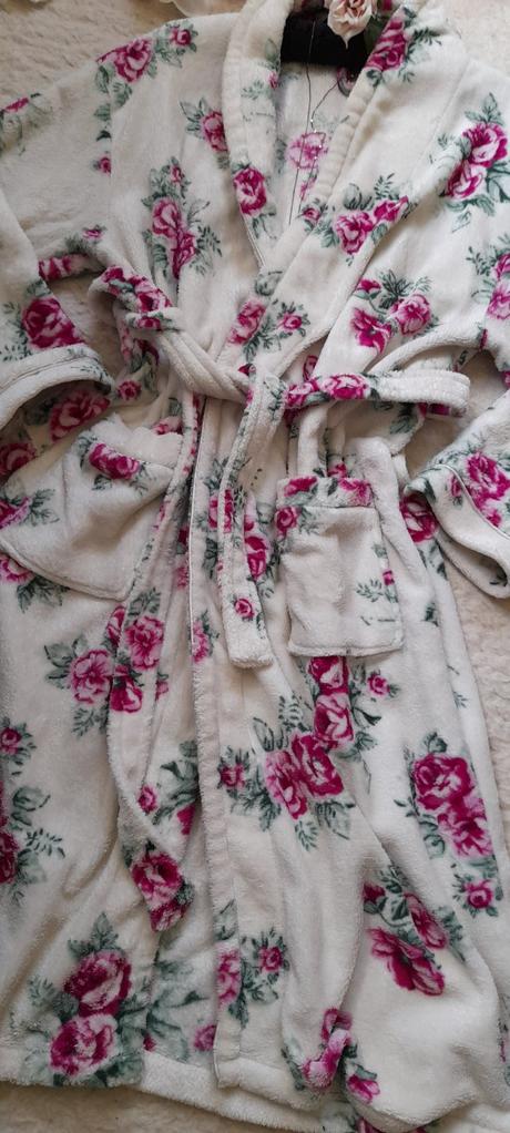 Květovaný dlouhý župan secret, primark