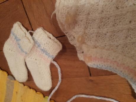 Sada svetr,ponožky,čepička na miminko, 62