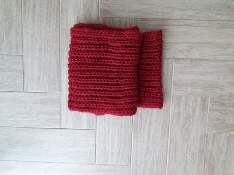 Bordó/vínová kruhová šála, 