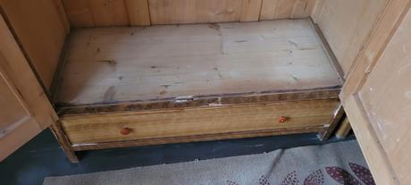 Stare satni skrine po babicce - retro, 